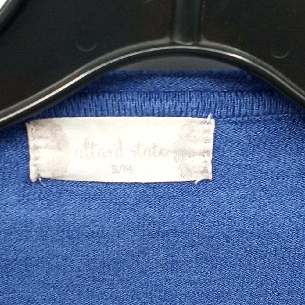 Altar'd State Women's Blue Pullover Knit  Sweater Front Pocket Size S/M - Picture 5 of 14